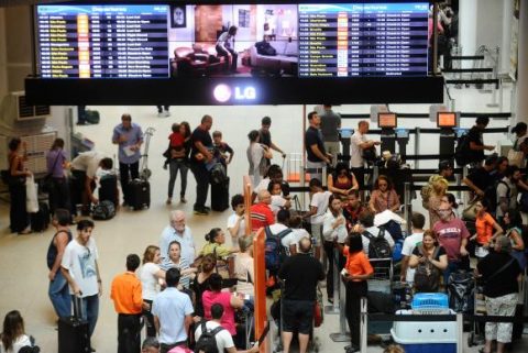 Média de satisfação dos passageiros com aeroportos se mantém estável.
