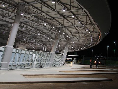 Passageiros podem enviar cartões de natal gratuitos na rodoviária de Campo Grande.