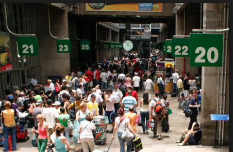 Terminal Rodoviário Tietê recebeu quase 90 mil passageiros no último domingo (24/12).