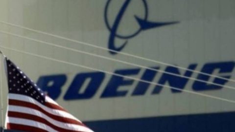 Boeing segue meta de lançar novo modelo em 2025, mas não apressará decisão.
