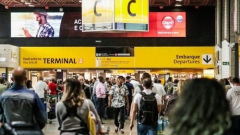 Mais de 1,36 milhões de viajantes devem passar pelos aeroportos da Infraero durante o Carnaval 2020