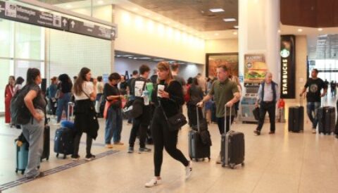 Aeroportos do Brasil receberam mais de 10 milhões de passageiros em outubro, diz Anac